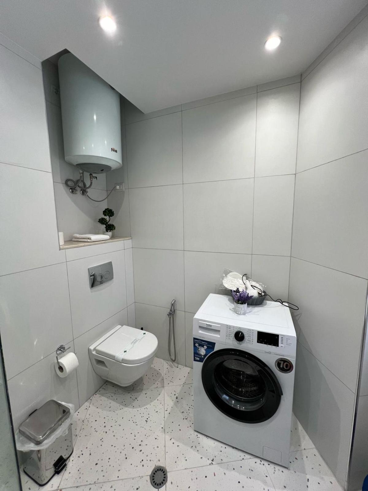 Апартаменти Metropolitan Charm: Cozy 1Br In 7Min To Skanderbeg Тирана Екстер'єр фото