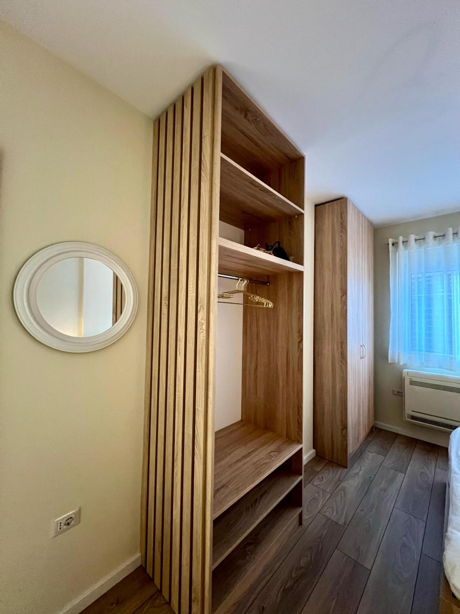 Апартаменти Metropolitan Charm: Cozy 1Br In 7Min To Skanderbeg Тирана Екстер'єр фото