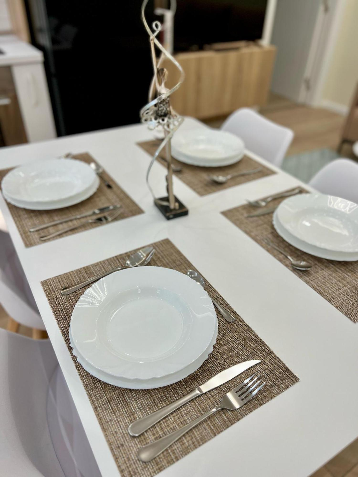 Апартаменти Metropolitan Charm: Cozy 1Br In 7Min To Skanderbeg Тирана Екстер'єр фото