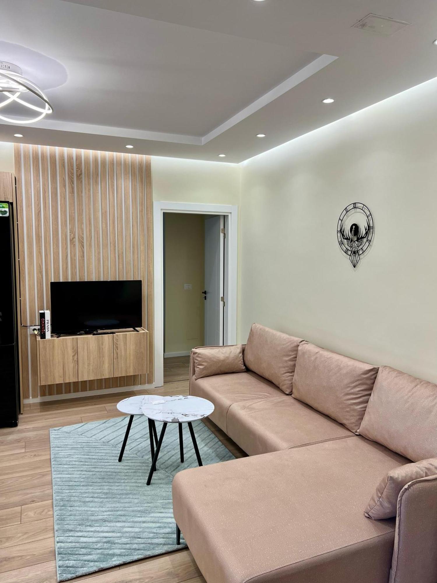 Апартаменти Metropolitan Charm: Cozy 1Br In 7Min To Skanderbeg Тирана Екстер'єр фото